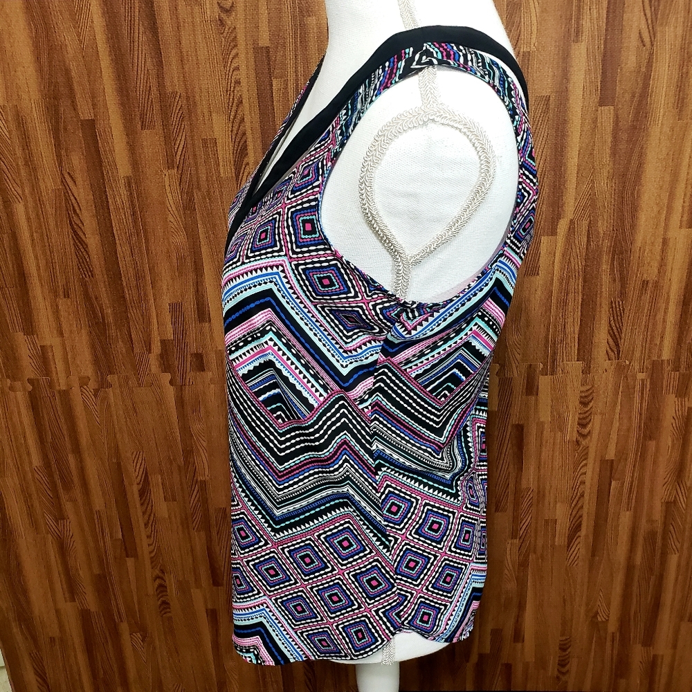 Candies Double V Cutout Shell Tank Sz XS N… - Picture 6 of 8